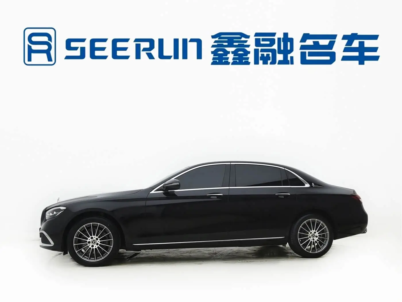 Mercedes-Benz E-Class 2023 — Photo 5/20