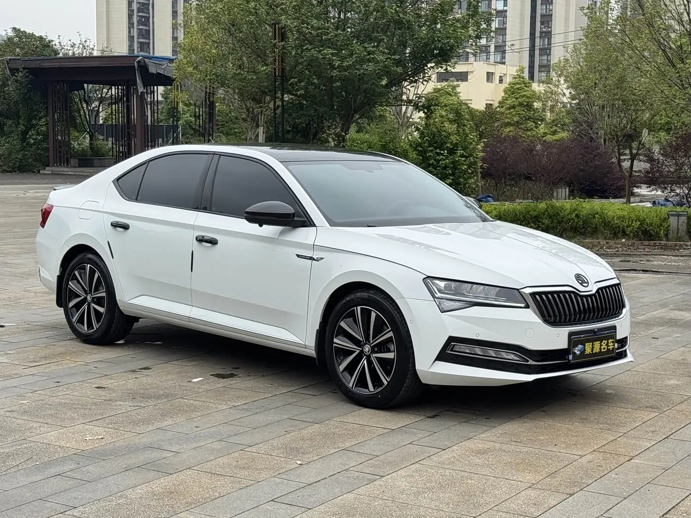 Škoda Superb 2024 — Photo 3/9