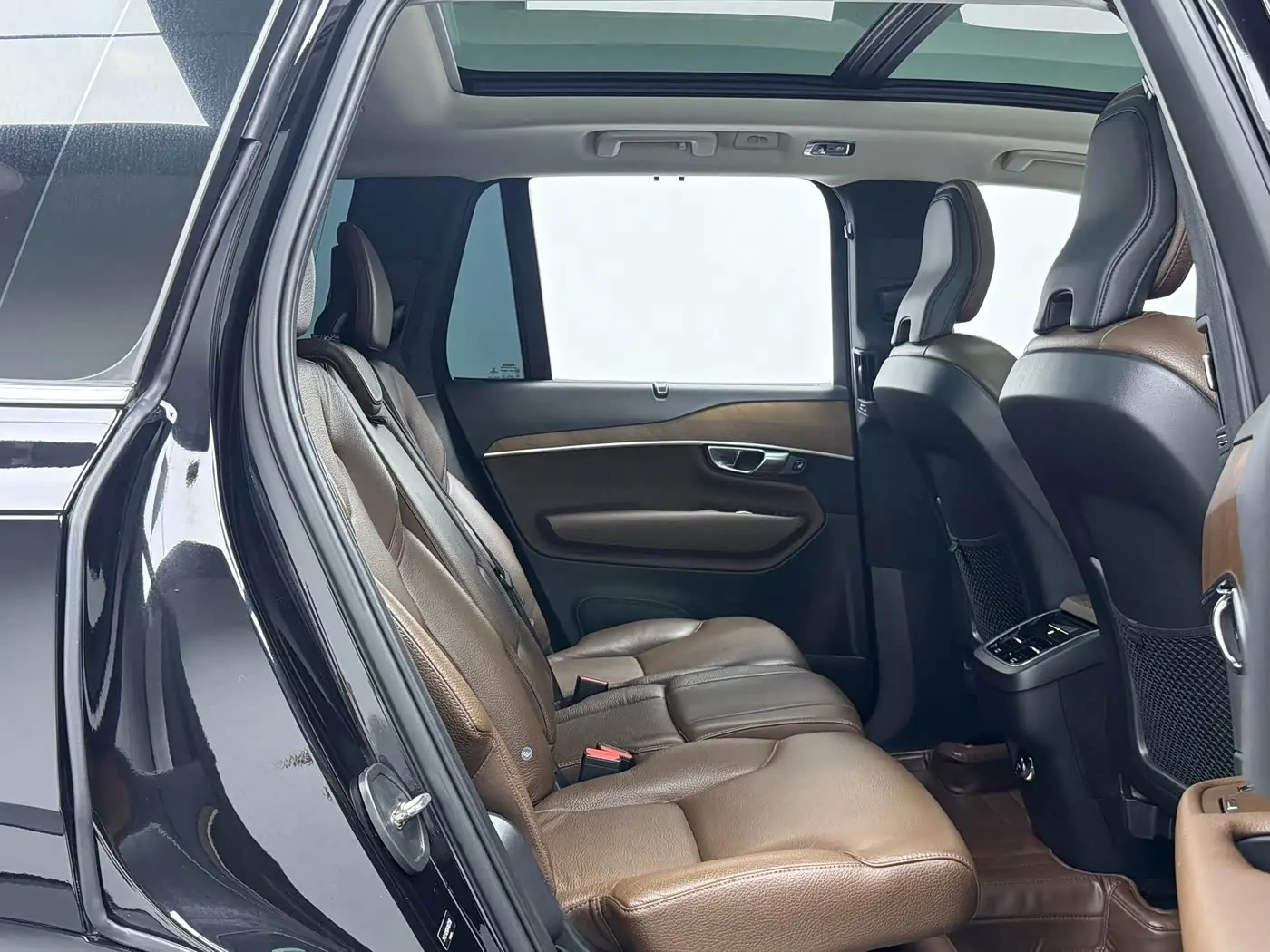 Volvo XC90 2019 — Photo 7/10