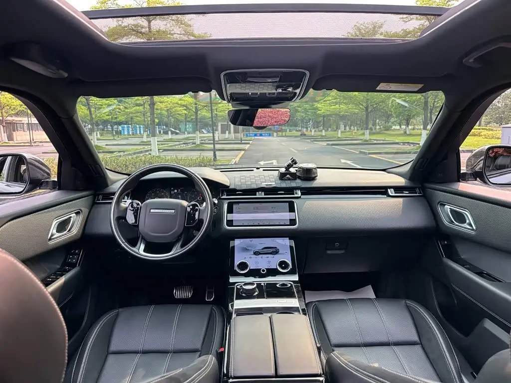 Land Rover Range Rover Velar 2020 — Photo 7/18