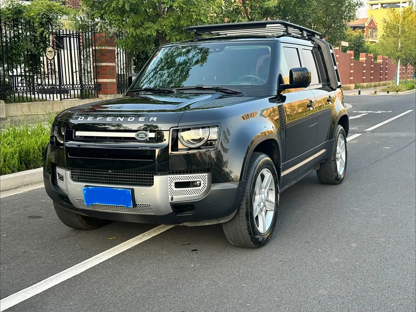 Land Rover Defender 2020 — Фото 16/20