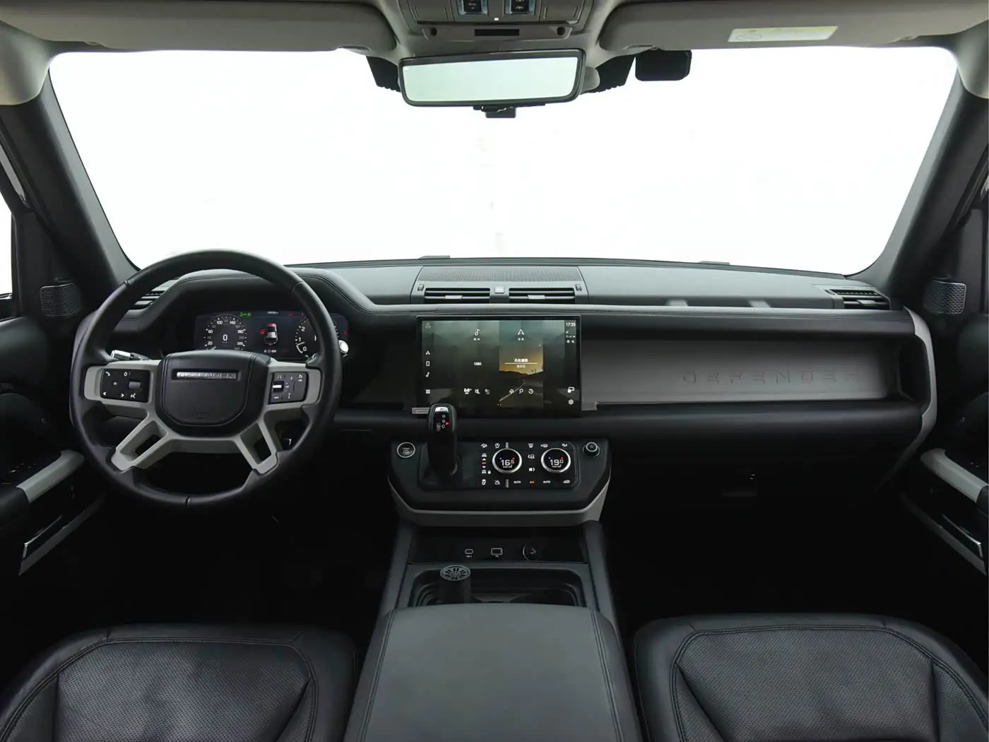 Land Rover Defender 2020 — Фото 14/20