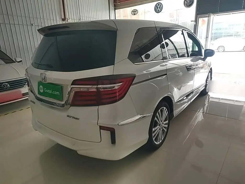 Honda Elysion 2019 — Photo 7/20