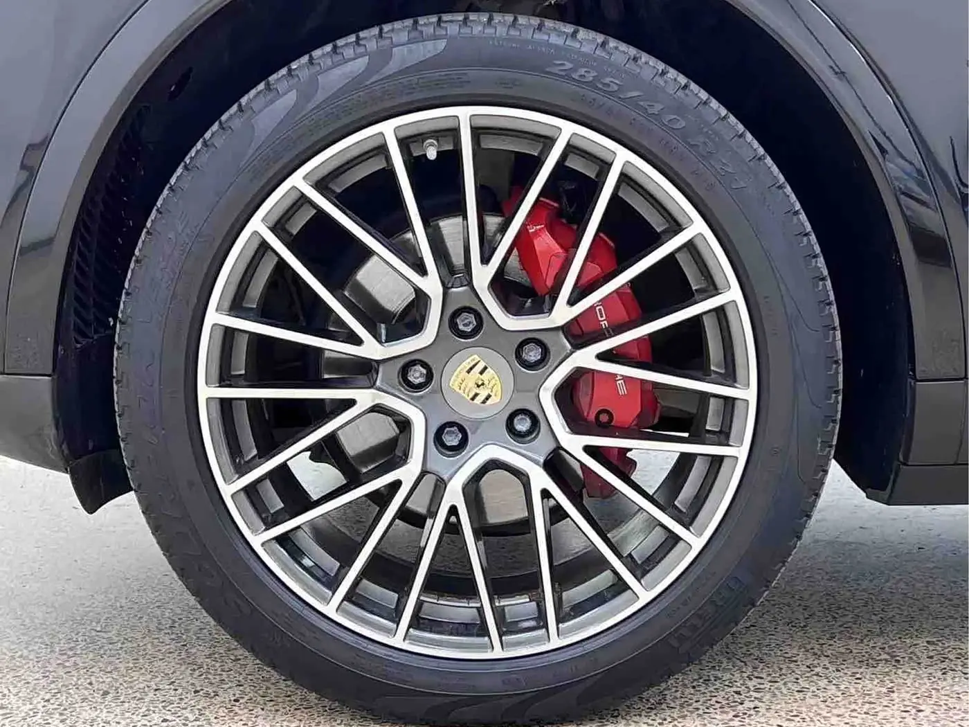 Porsche Cayenne 2019 — Photo 8/20