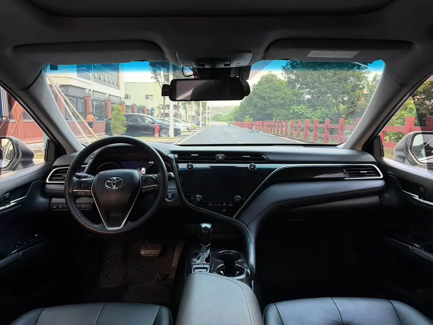 Toyota Camry 2020 — ფოტო 8/9