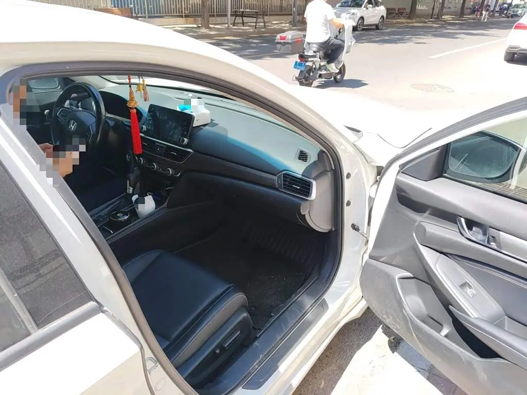 Honda Inspire 2019 — Photo 19/20