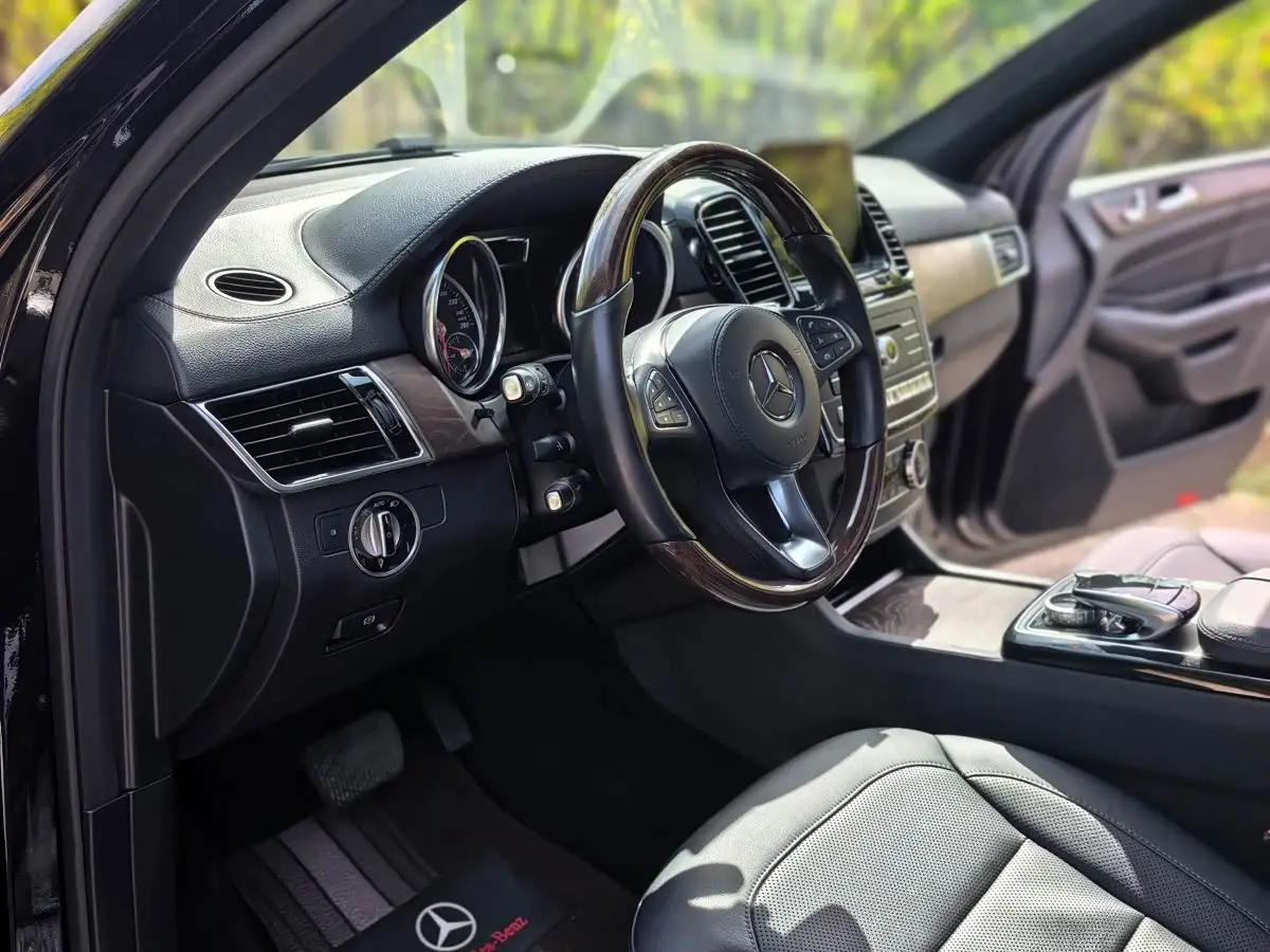 Mercedes-Benz GLS 2018 — Şəkil 7/20
