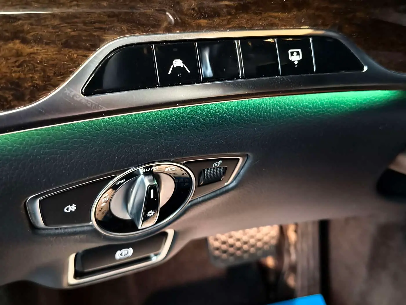Mercedes-Benz S-Class 2019 — Photo 18/20