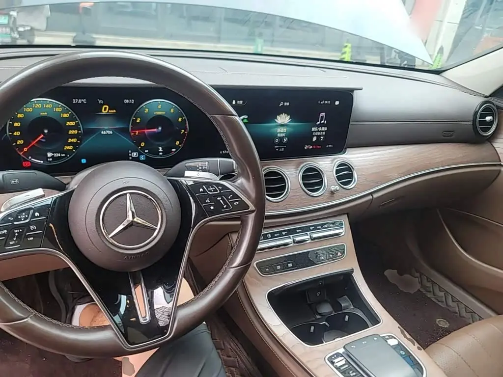 Mercedes-Benz E-Class 2022 — Şəkil 10/20
