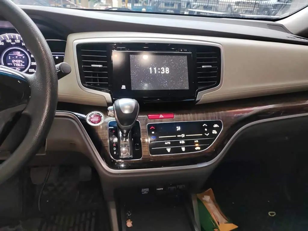 Honda Odyssey 2017 — Photo 13/20