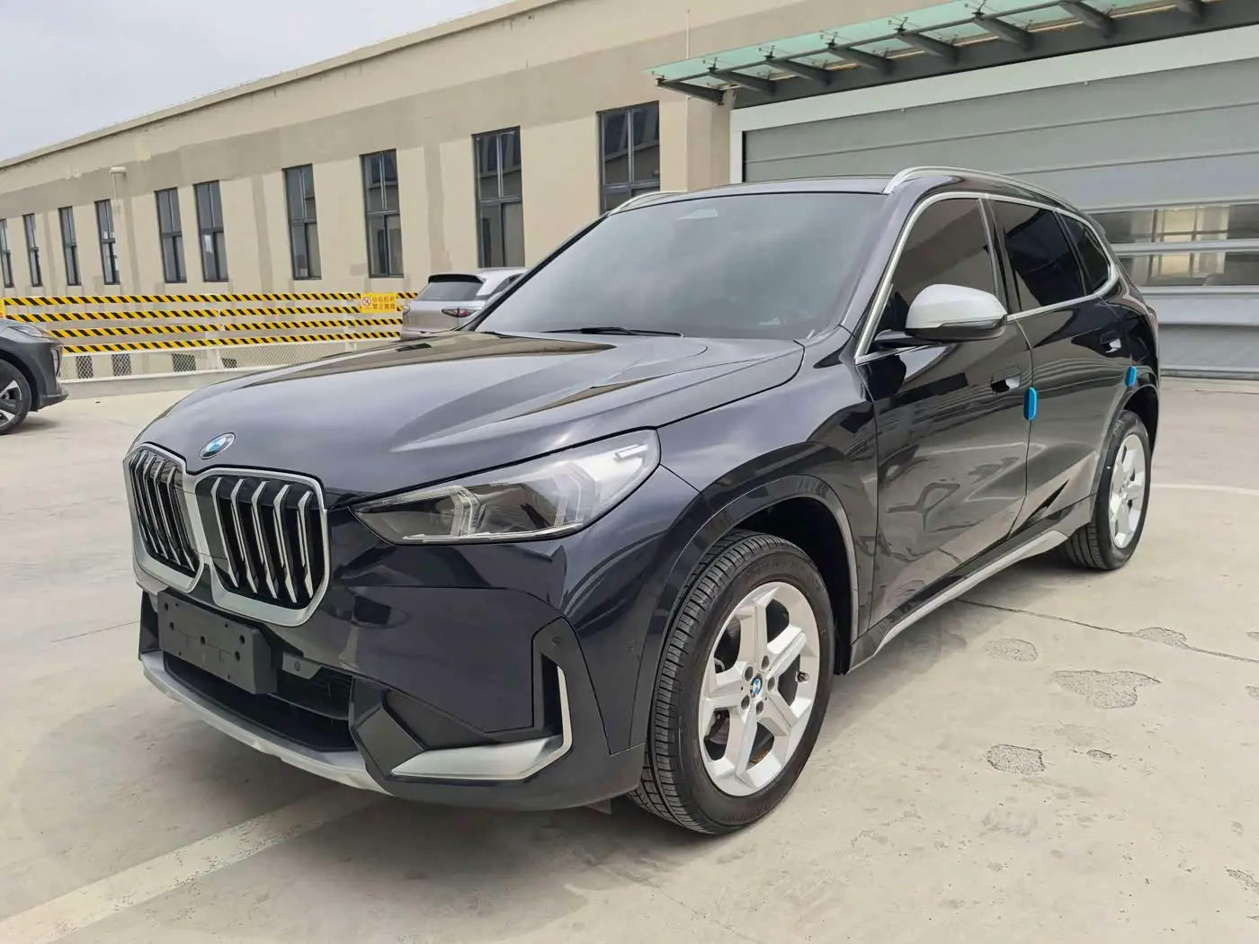 BMW X1 2023 — Photo 1/12