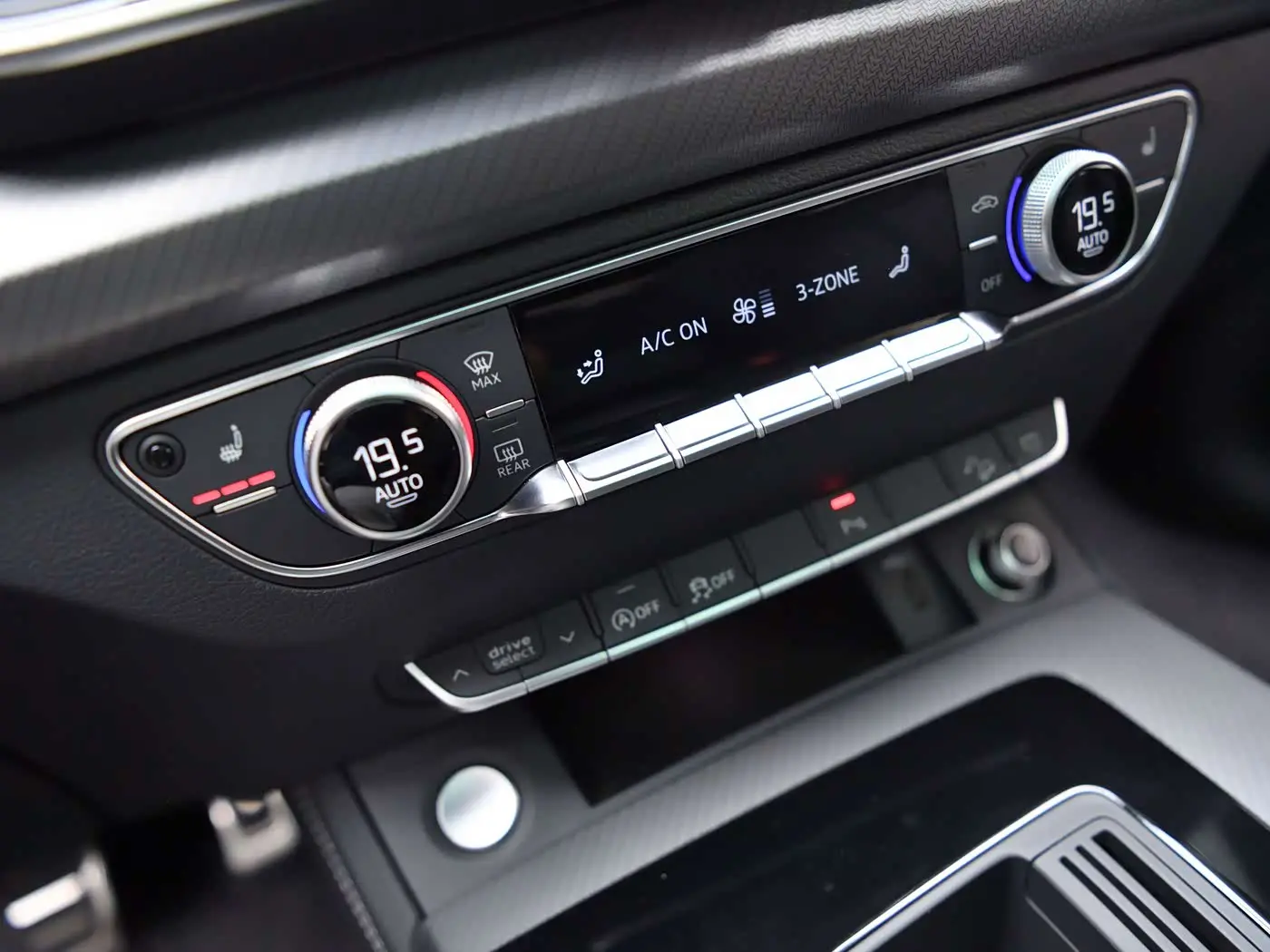 Audi Q5L 2023 — Фото 20/20