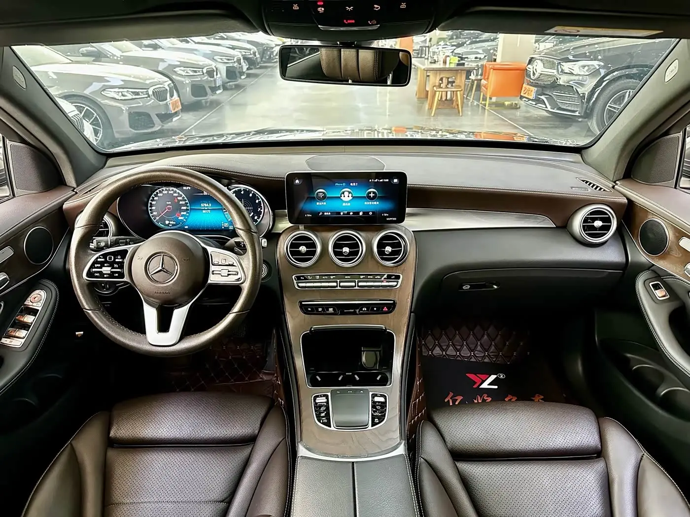 Mercedes-Benz GLC 2020 — Photo 7/17
