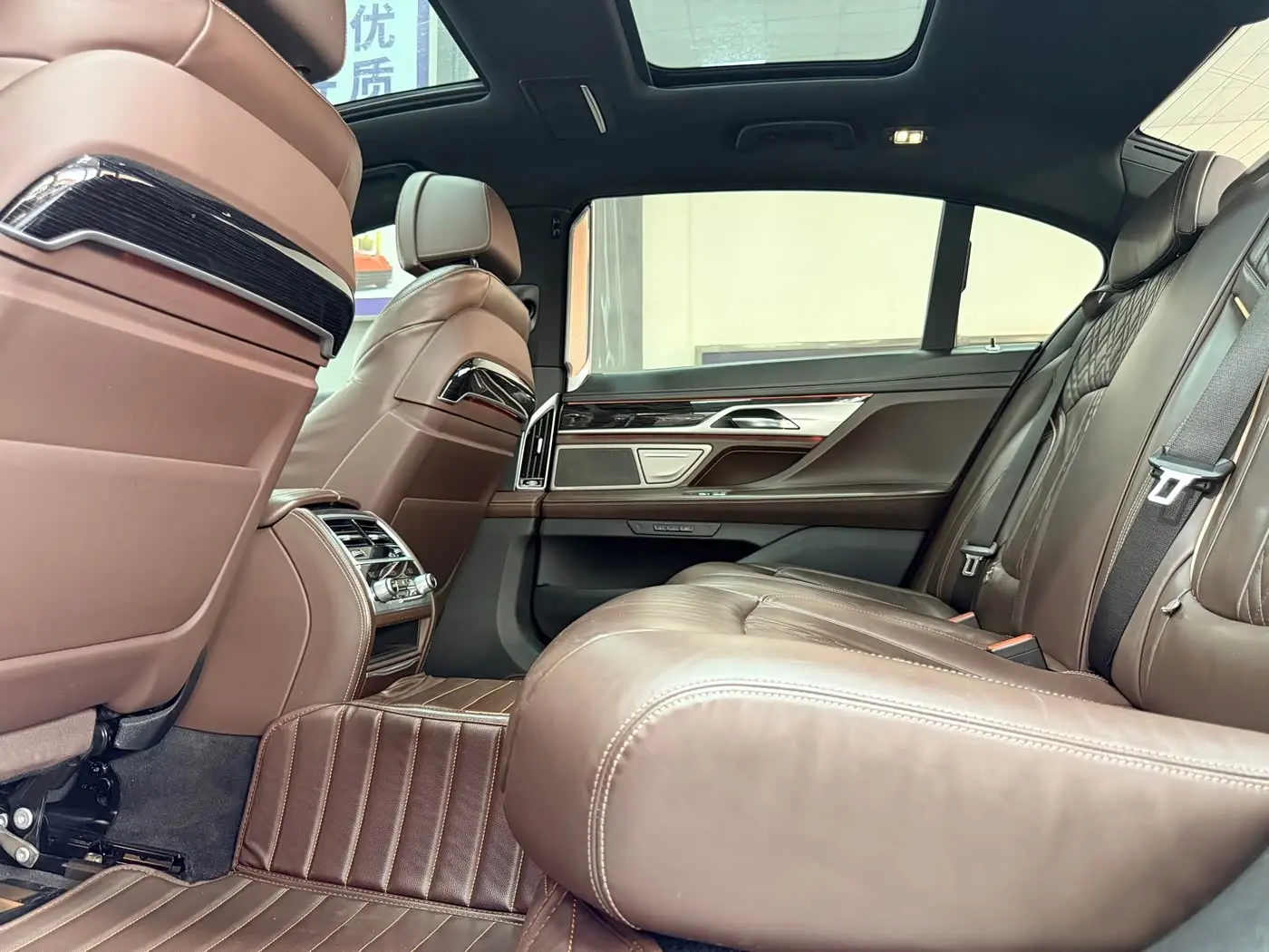 BMW 7 Series 2020 — Photo 6/20