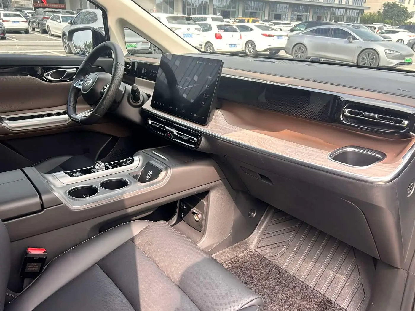 GAC Trumpchi Trumpchi E8 2025 — Фото 7/15