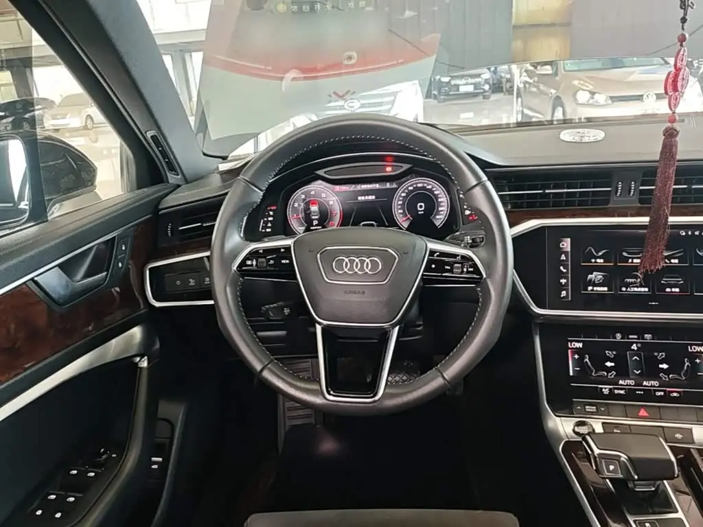 Audi A6L 2020 — Photo 11/20