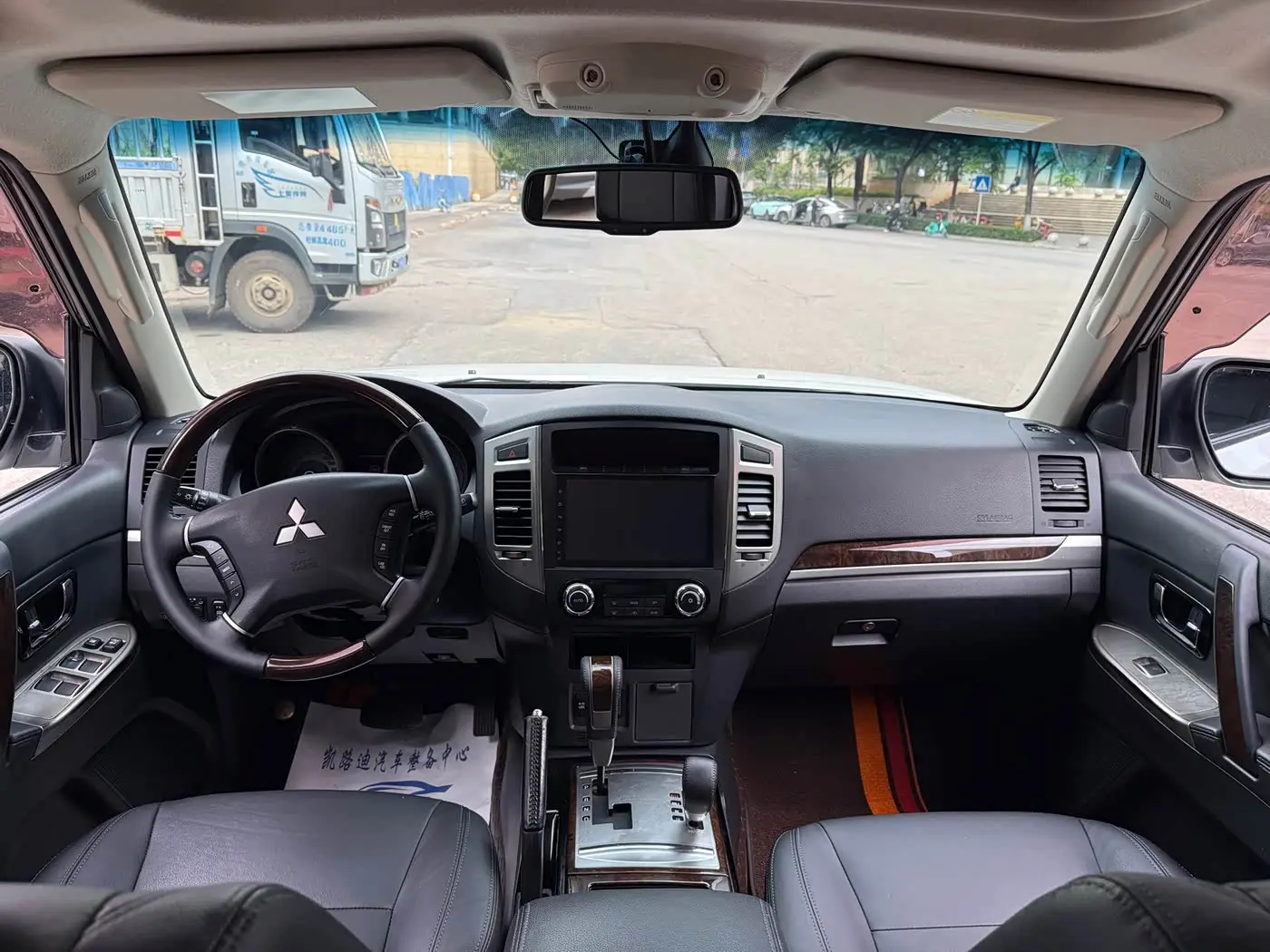 Mitsubishi Pajero 2019 — Photo 10/20