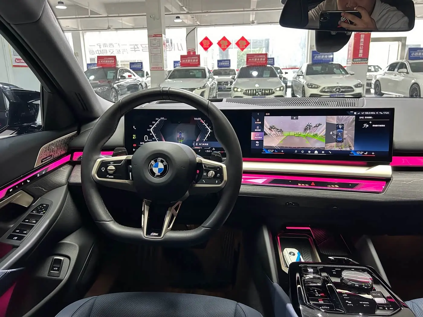 BMW 5 Series 2024 — Photo 10/16