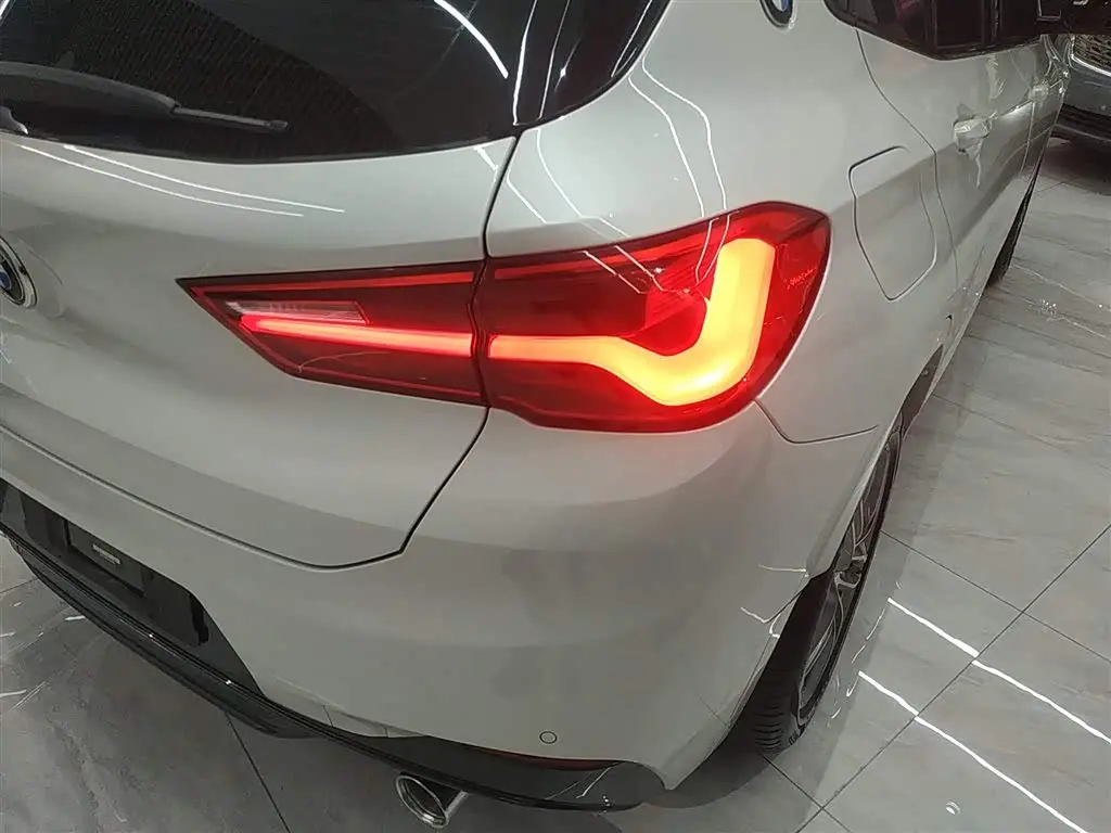BMW X2 2020 — Фото 8/20