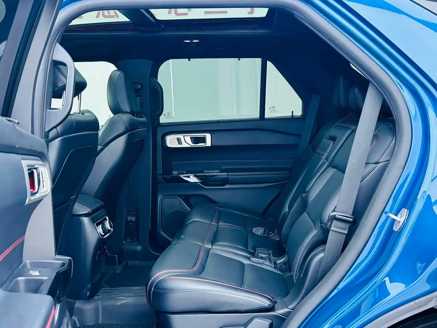 Ford Explorer 2020 — Şəkil 11/19