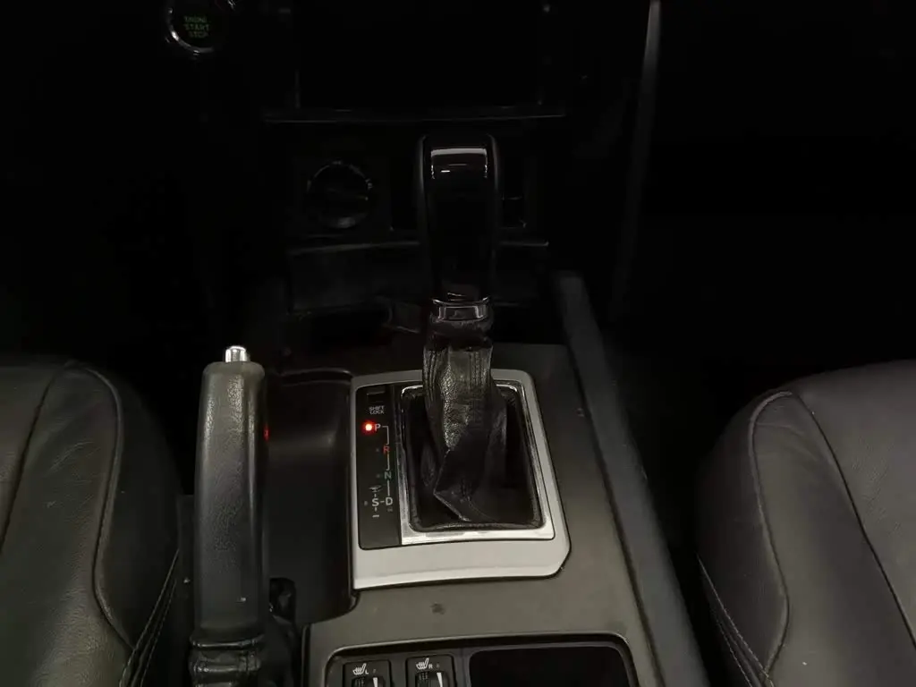 Toyota Prado 2016 — Photo 13/20