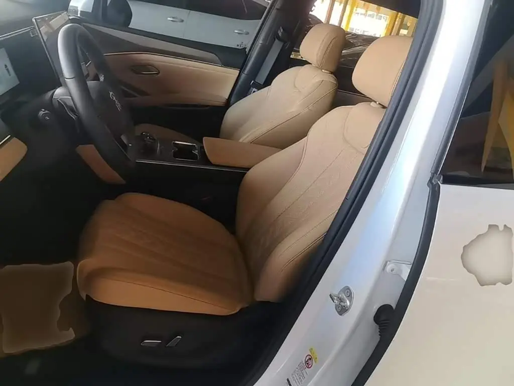 BYD Song L DM-i 2025 — Фото 15/20