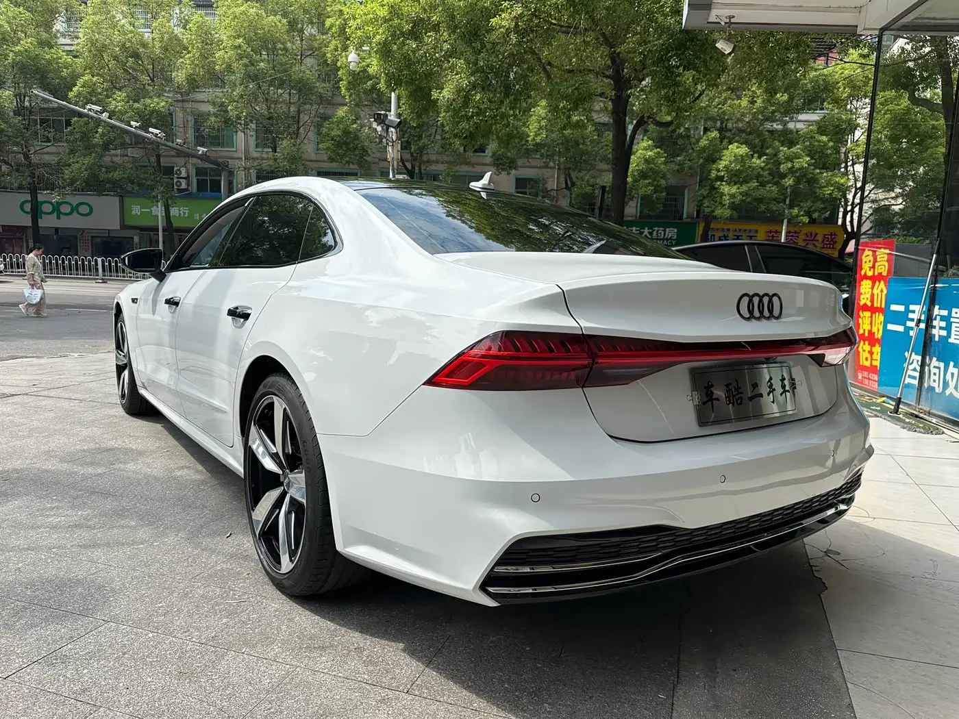 Audi A7L 2023 — Фото 7/9