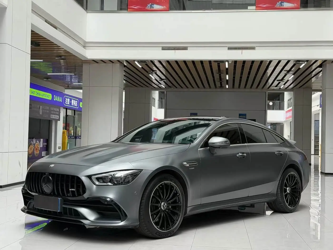 Mercedes-Benz AMG GT 2023 — Фото 1/9