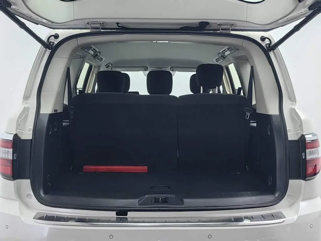 Nissan Patrol 2019 — Фото 16/20