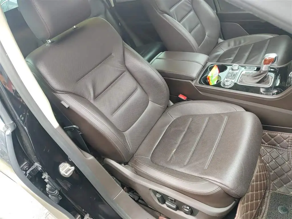 Volkswagen Touareg 2018 — Photo 16/20