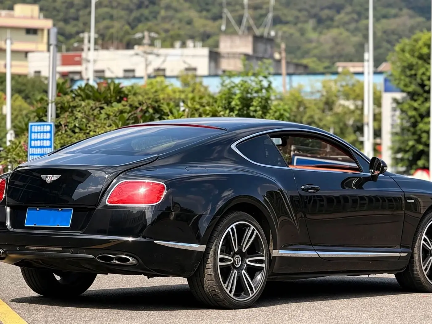 Bentley Continental 2013 — Şəkil 5/9