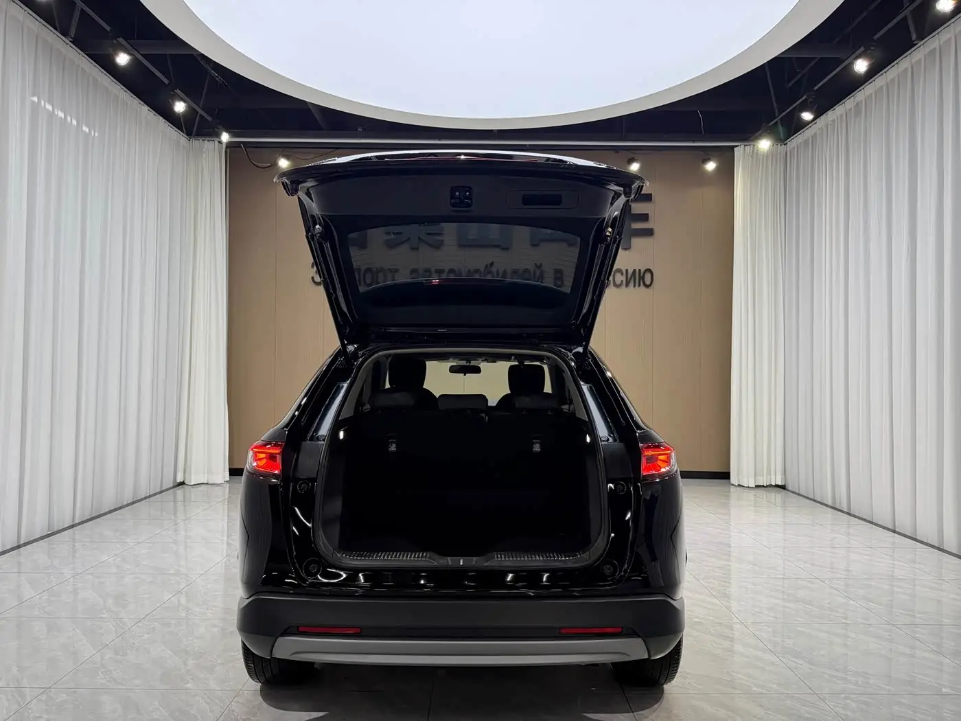 Honda Vezel 2023 — ფოტო 16/16