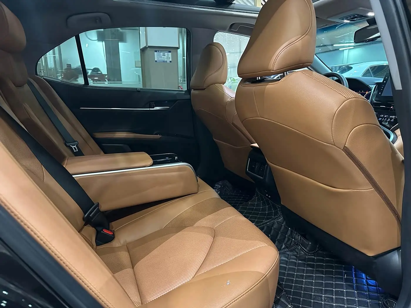 Toyota Camry 2021 — Фото 12/18