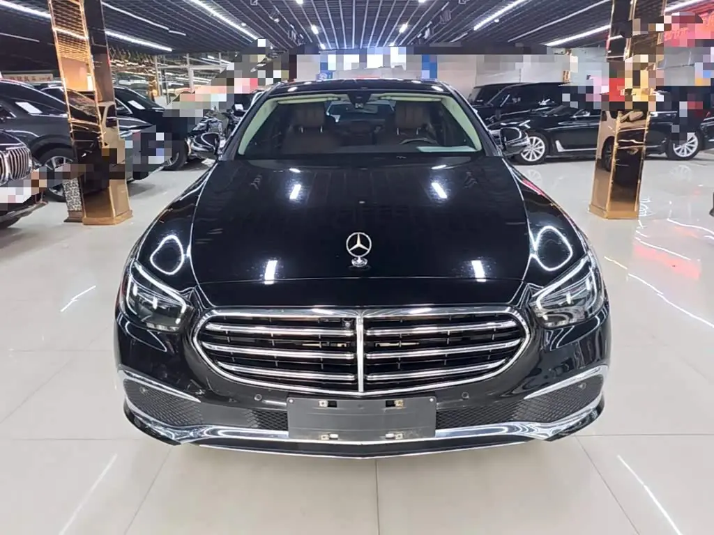 Mercedes-Benz E-Class 2023 — Фото 3/20