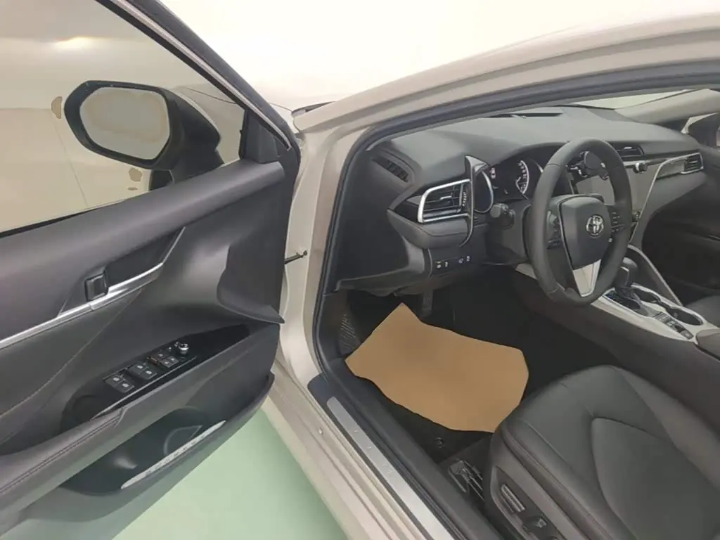 Toyota Camry 2020 — Фото 16/20