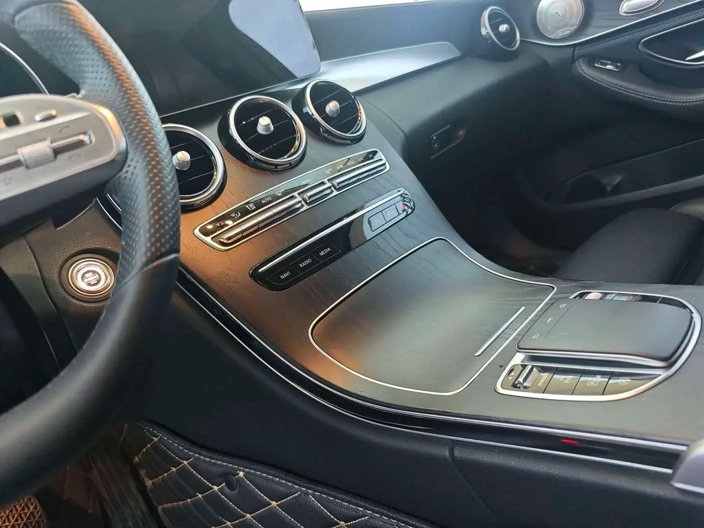 Mercedes-Benz C-Class 2020 — Şəkil 11/20
