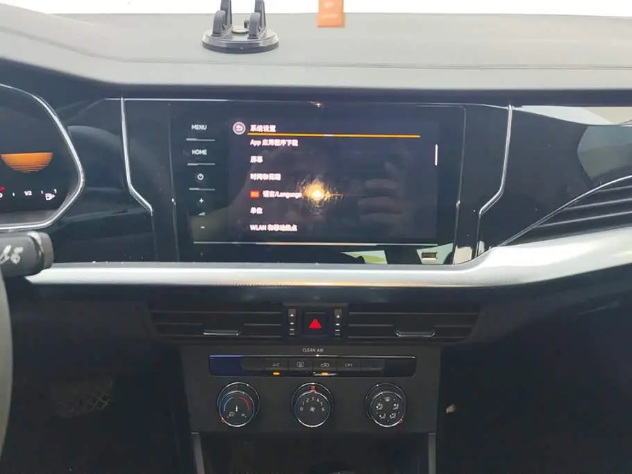 Volkswagen Passat 2025 — Photo 13/16