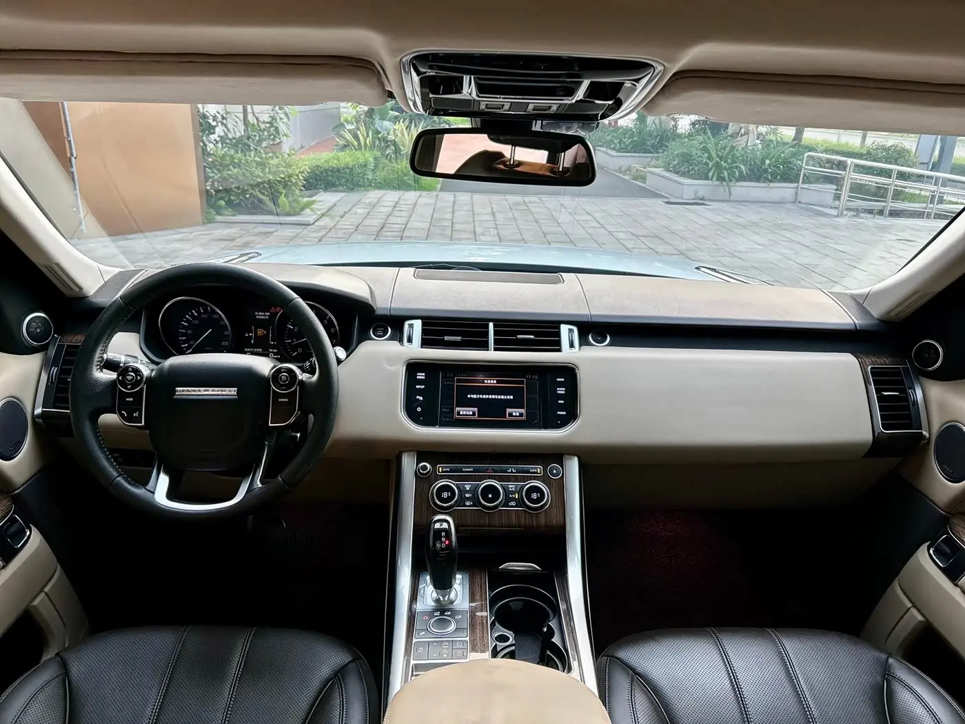 Land Rover Range Rover Sport 2015 — Photo 8/11