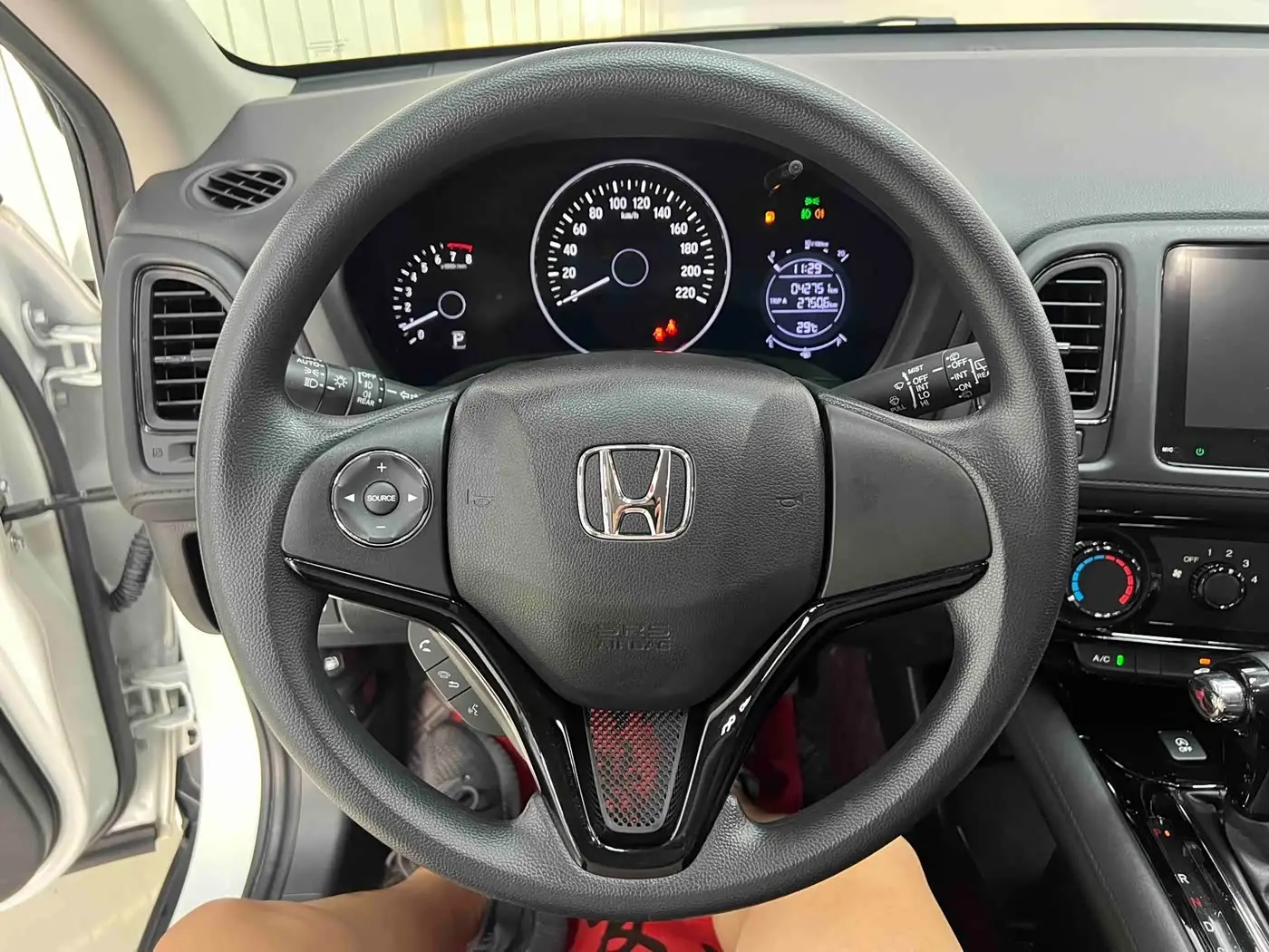 Honda Vezel 2022 — Фото 11/20