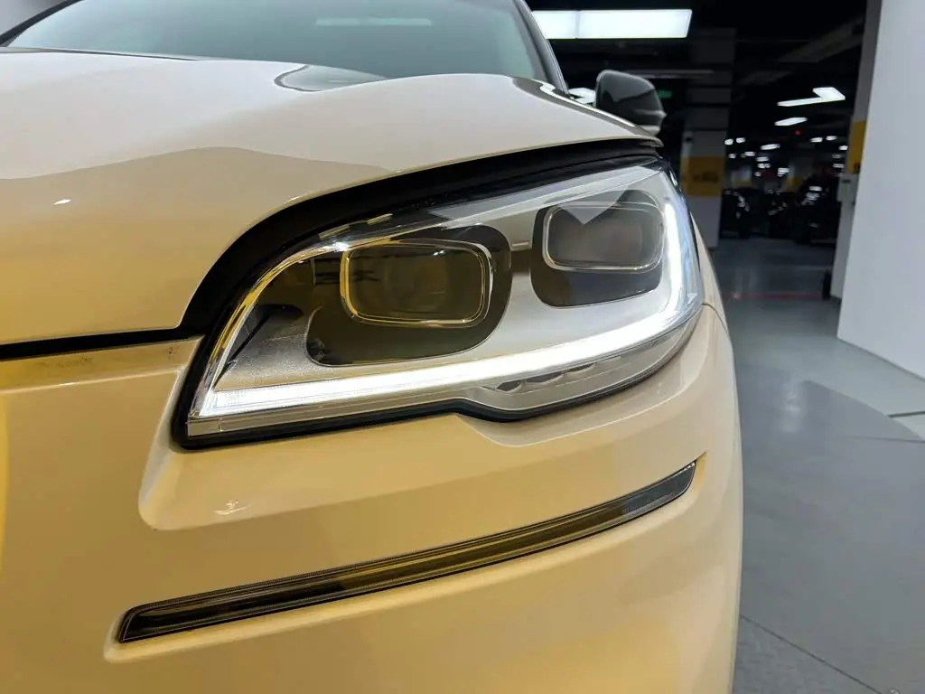 Lincoln Aviator 2021 — Şəkil 12/20