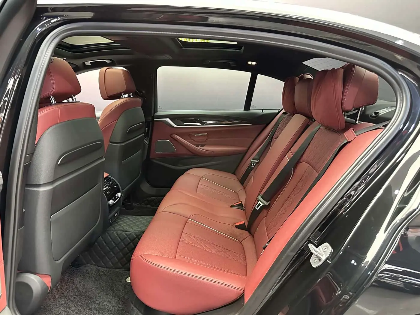 BMW 5 Series 2022 — Photo 6/9