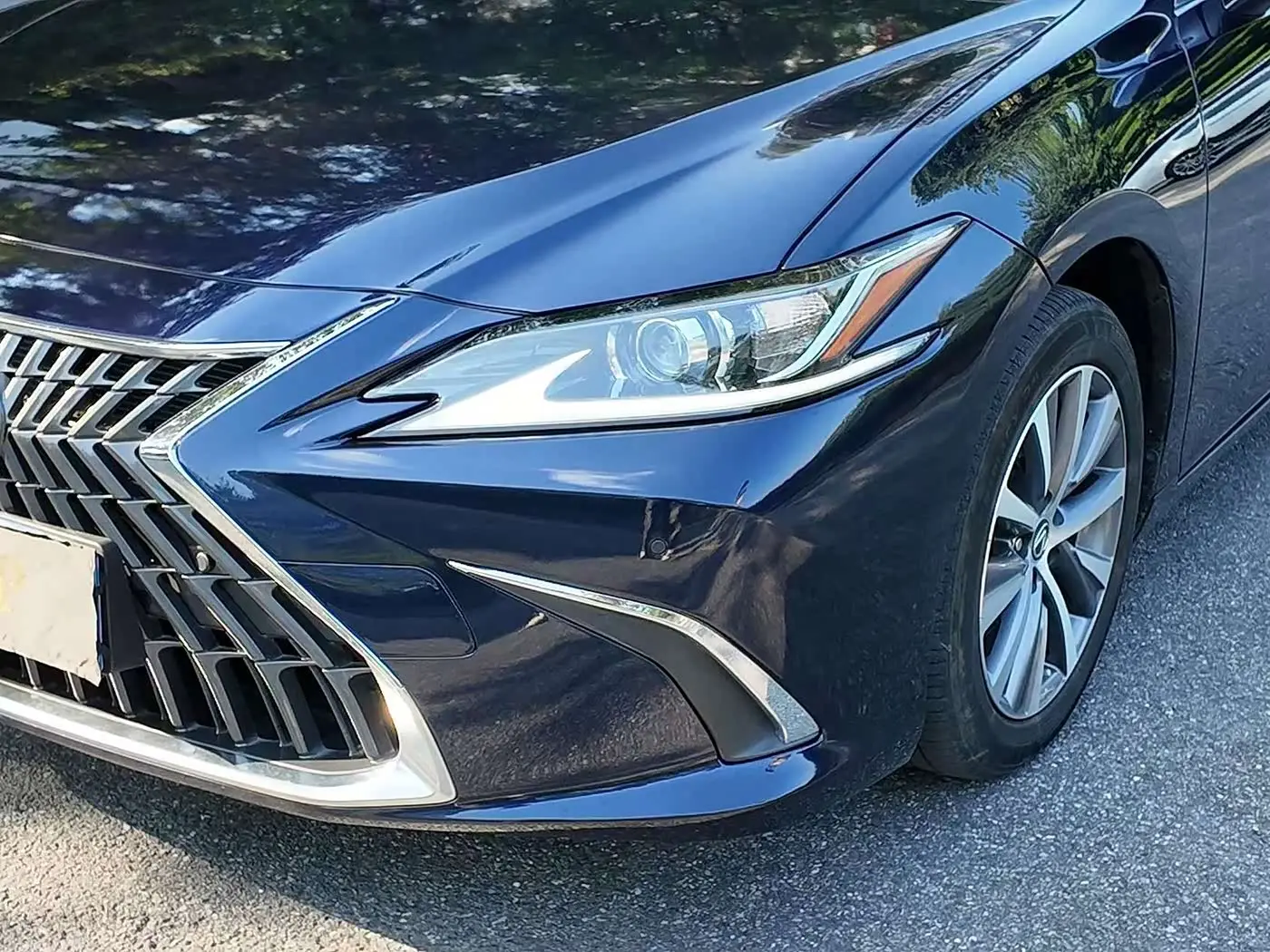 Lexus ES 2021 — Photo 4/16