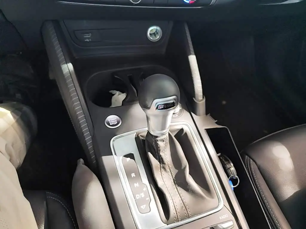 Audi Q2L 2024 — Şəkil 19/20