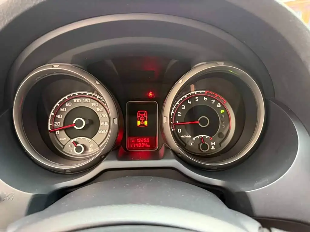 Mitsubishi Pajero 2020 — Photo 3/4