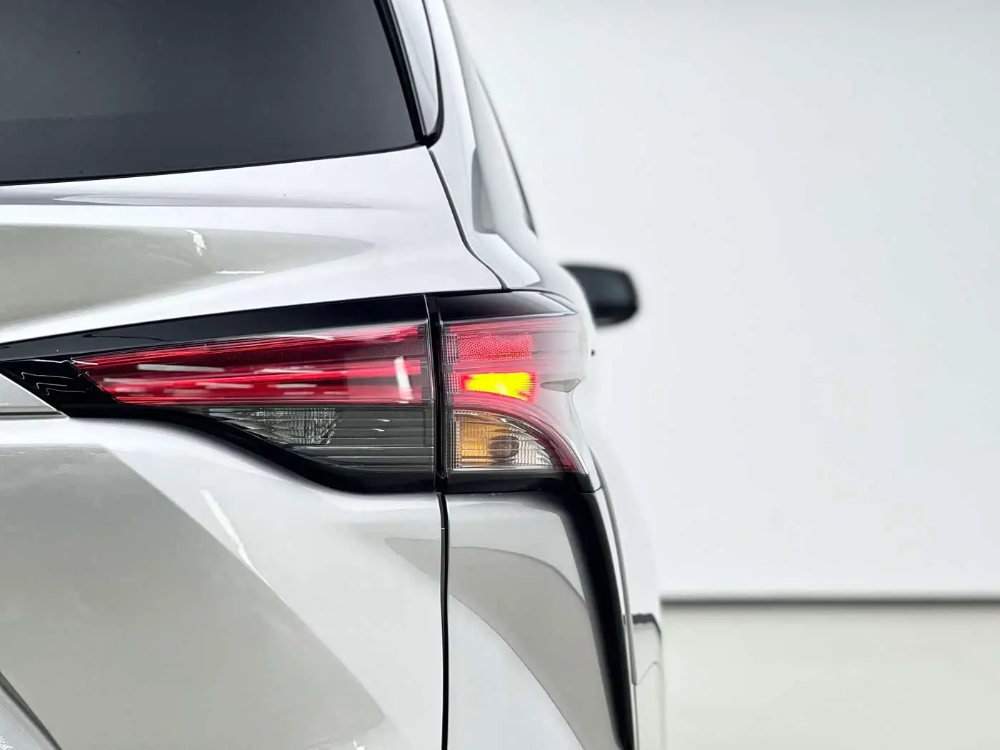 Toyota Sienna 2022 — Photo 8/17