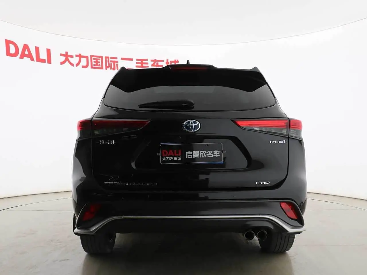 Toyota Crown Kluger 2021 — Photo 16/16