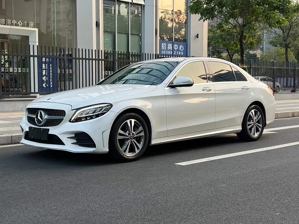Mercedes-Benz C-Class 2020 — Şəkil 1/20