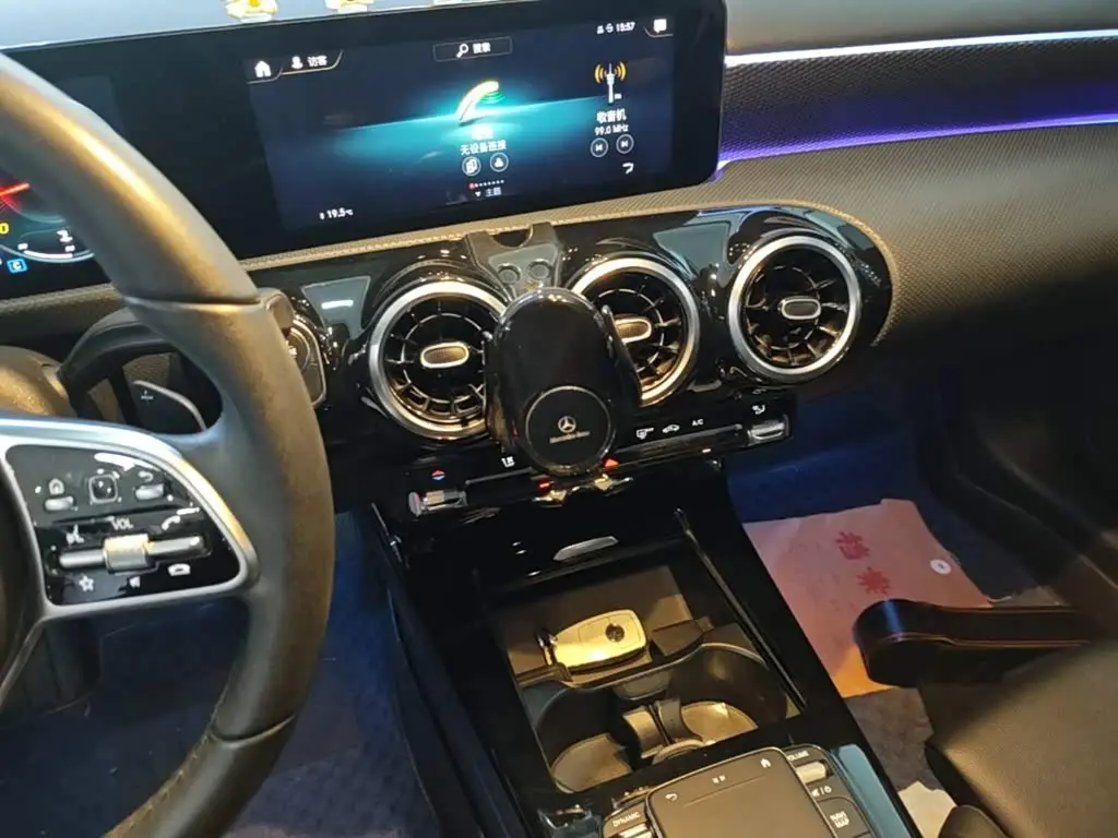 Mercedes-Benz A-Class 2021 — Фото 13/20