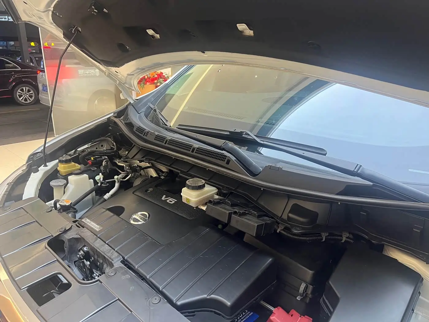 Nissan Quest 2016 — Photo 10/20