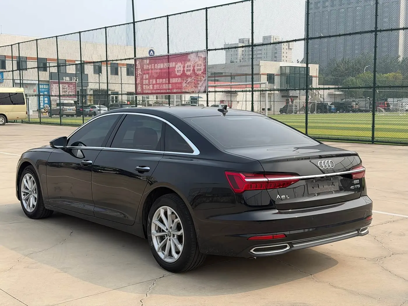 Audi A6L 2021 — Photo 4/17